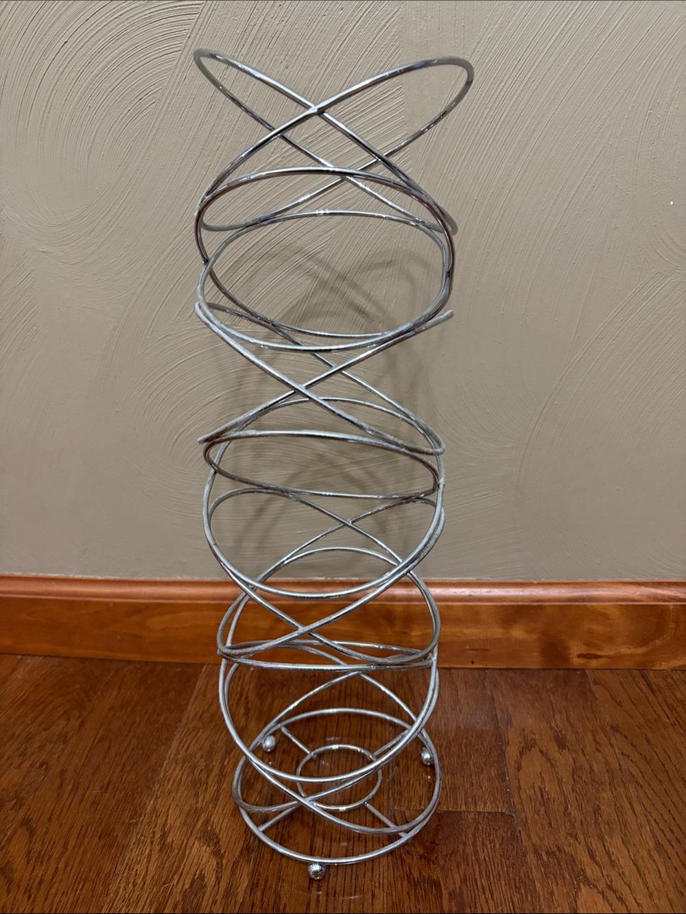 Modern Spiral Metal Toilet Paper Holder in Silver